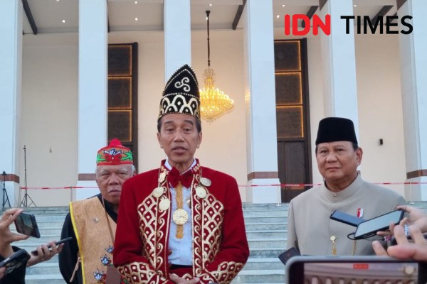 ALASAN JOKOWI PAKAI BAJU ADAT BANJAR HUT KE-79 RI